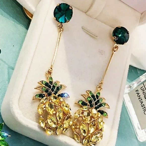 Jewelry - Pineapple earrings 🍍,nwt boutique style
